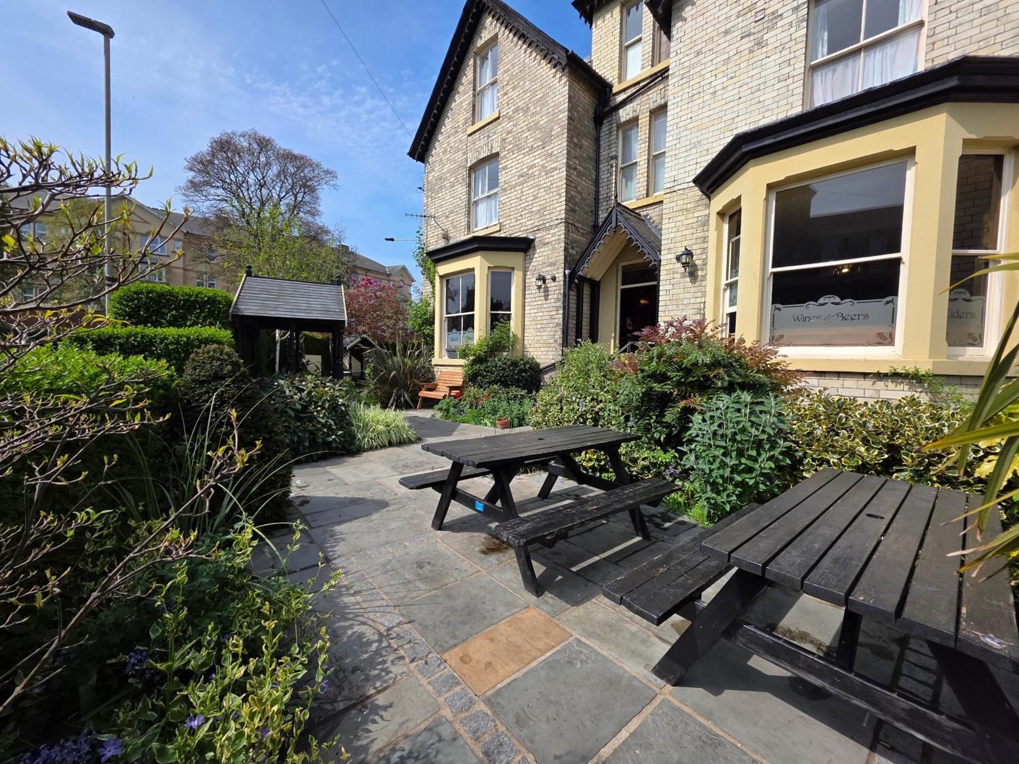 Valley Bar Scarborough Exterior photo